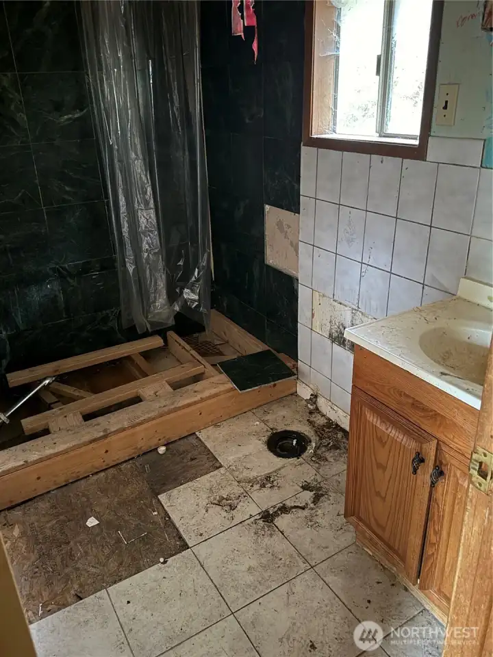 Bathroom is ready for rebuild.