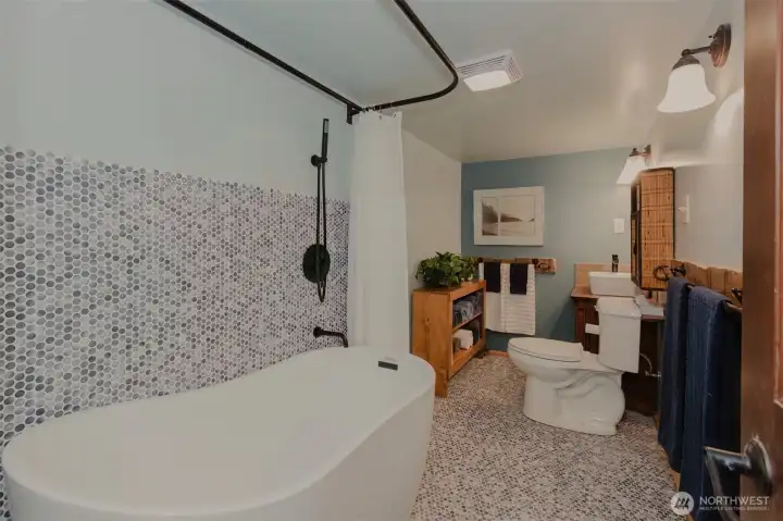 Full Bathroom