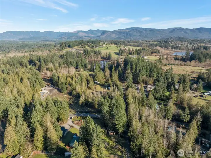 Country setting within 5-10 minutes from town and schools