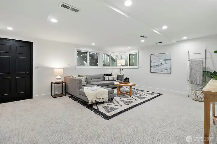 Huge daylight basement family room!