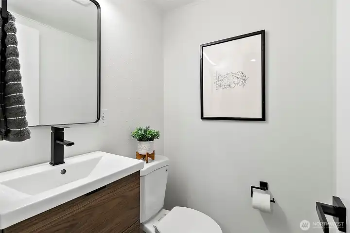 1/2 bath off the family room