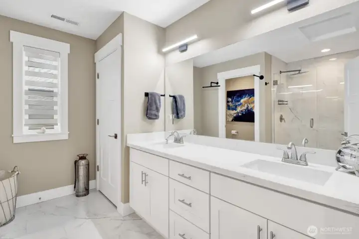 Main suite upper bathroom