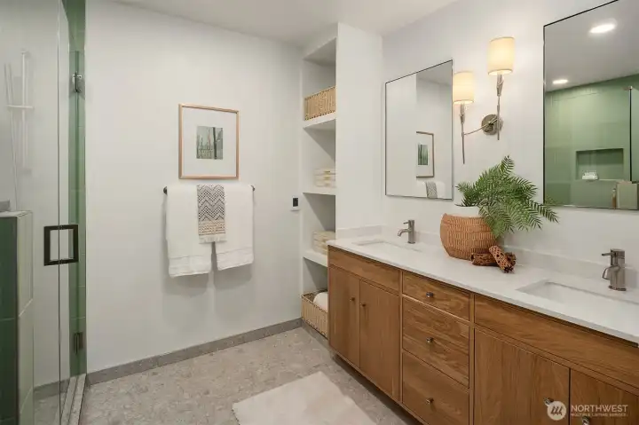 Primary Suite Bathroom