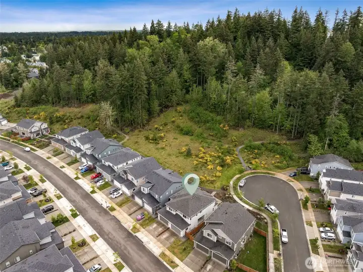 On a nature filled cul de sac, parking is a breeze for your guests here! On a nature filled cul de sac, parking is a breeze for your guests here!