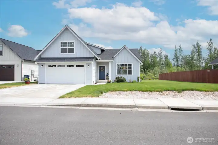 310 Daybreak Lane is a tucked away community out of flood zone!