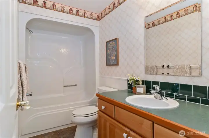 Lower level bath.