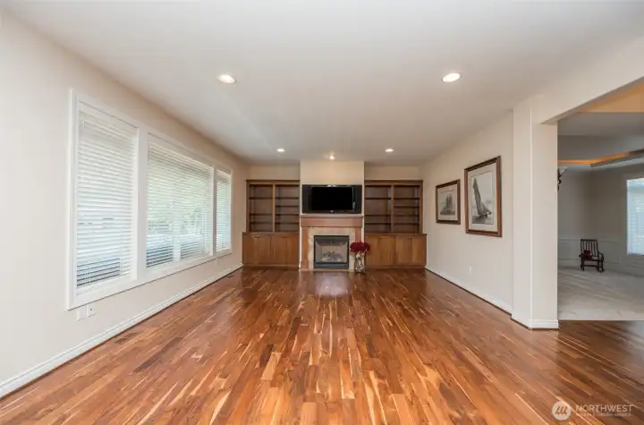 Gas fireplace for those cooler days, recessed lighting and surround sound Gas fireplace for those cooler days, recessed lighting and surround sound