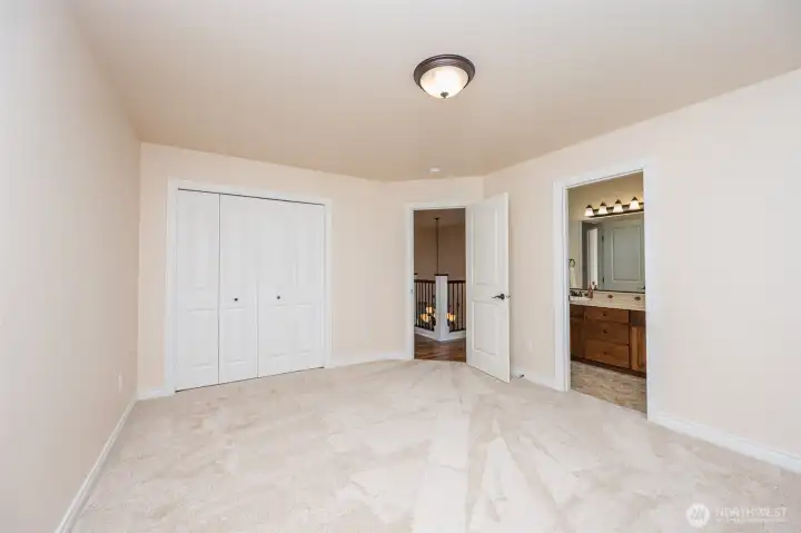 Junior suite upstairs with full bath, new carpet Junior suite upstairs with full bath, new carpet