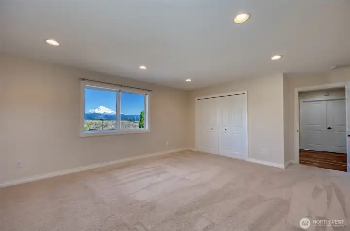 Some many possibliilties with this space bonus or 6th bedroom and spectacular Mount Rainier view, new carpet Some many possibliilties with this space bonus or 6th bedroom and spectacular Mount Rainier view, new carpet