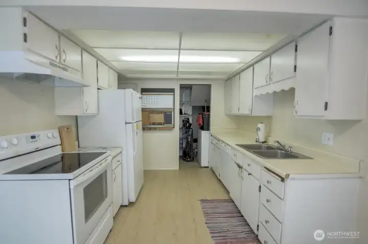 Large kitchen with eating space.