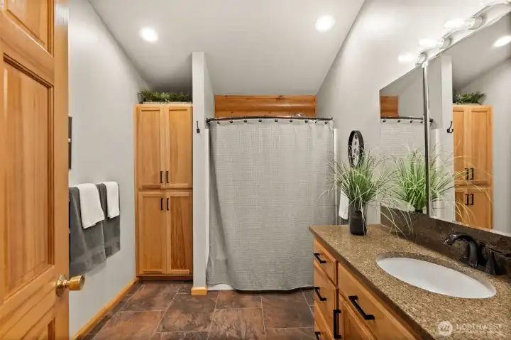 Primary en suite