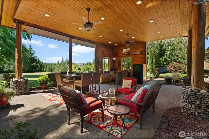 Enjoy outdoor year round dining and relaxing with friends