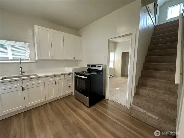 Unit 5 labeled 2520 Fulton