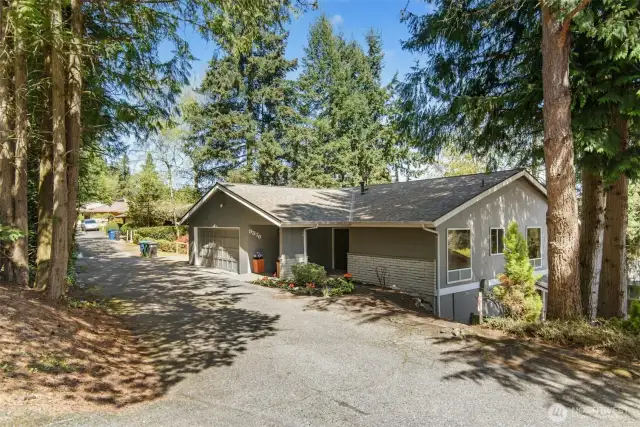 3060 SF, 4 Bedroom, 3 Bath