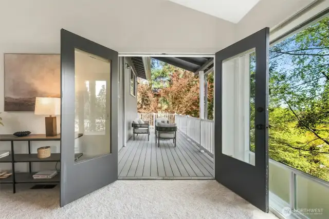 Access to deck from living room