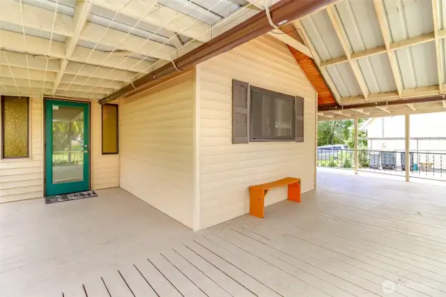 Large Backyard, great for gardening