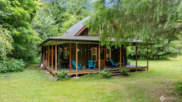 Gorgeous A-Frame secluded in the woods
