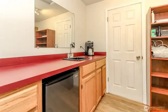 Wet bar off 3rd beroom, door leads to Large bonus room above garage! Sq footage not included in house square footage!
