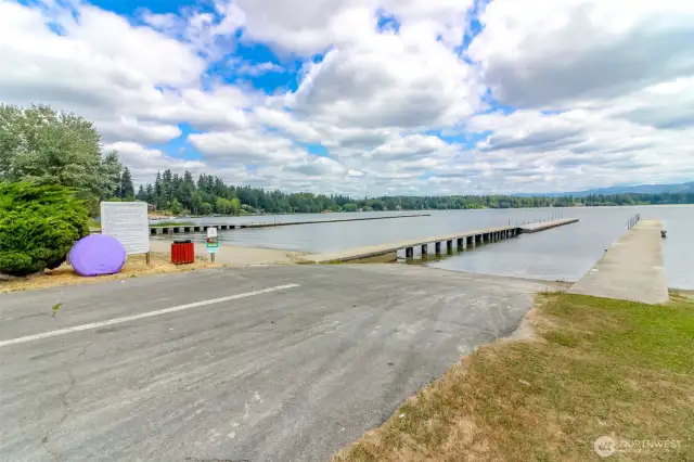 Private boat launch and parking are included with HOA dues