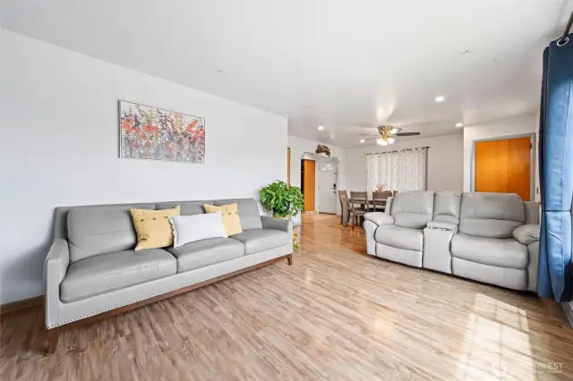 This open concept main floor allows for comfortable entertaining.