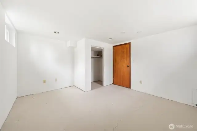 Basement non-conforming 4th bedroom ready for finishing touches!