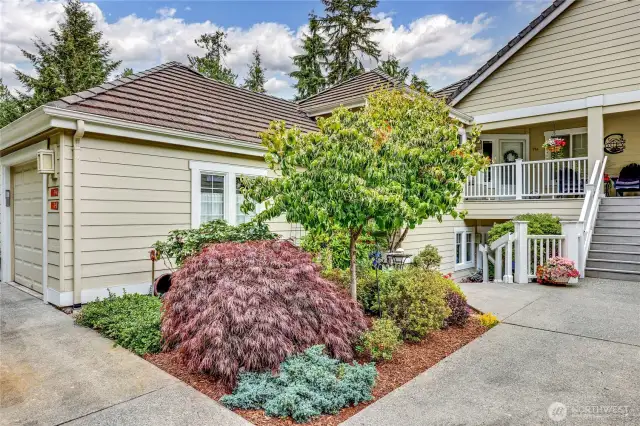 Follow the path to this lovely welcoming condo.