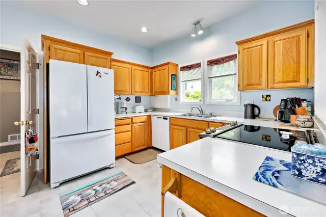 Newer appliances see seller remarks
