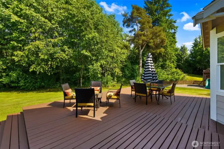 Handsome, private back deck.