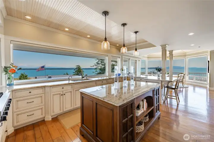 Culinary kitchen with plenty of space
