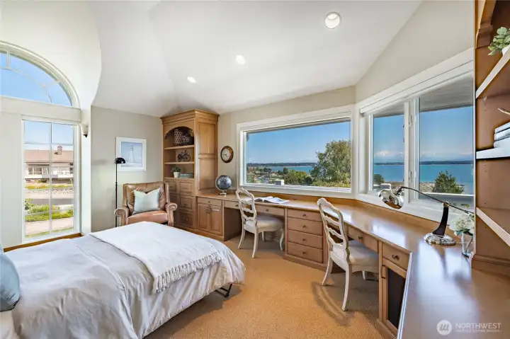Office is a flex space with Murphy bed and bathroom