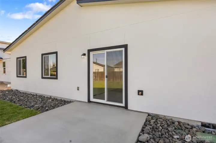 Photos are from previously built home. Finishes similar to, upgrades shown may not be available in this model. Upgrades/finishes my vary.