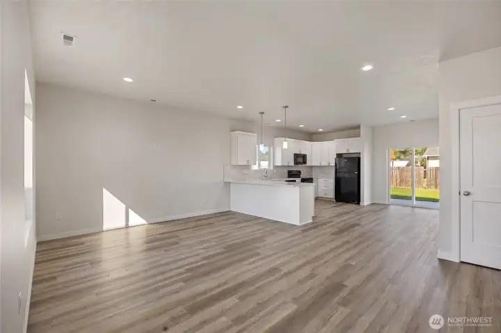 Photos are from previously built home. Finishes similar to, upgrades shown may not be available in this model. Upgrades/finishes my vary.