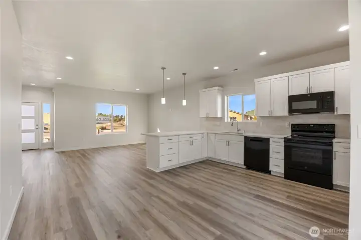 Photos are from previously built home. Finishes similar to, upgrades shown may not be available in this model. Upgrades/finishes my vary.