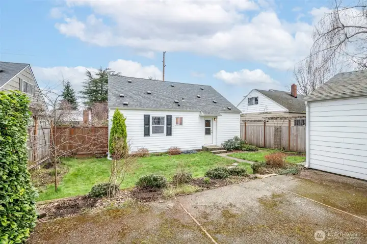 Thoughtfully landscaped yard.