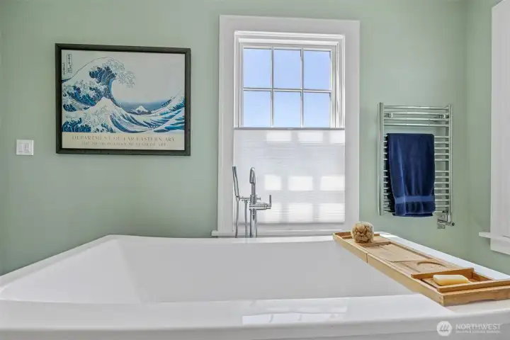 Bathtub 2nd Floor Bathtub 2nd Floor