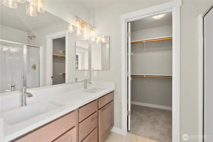 Double vanity with Quartz countertops