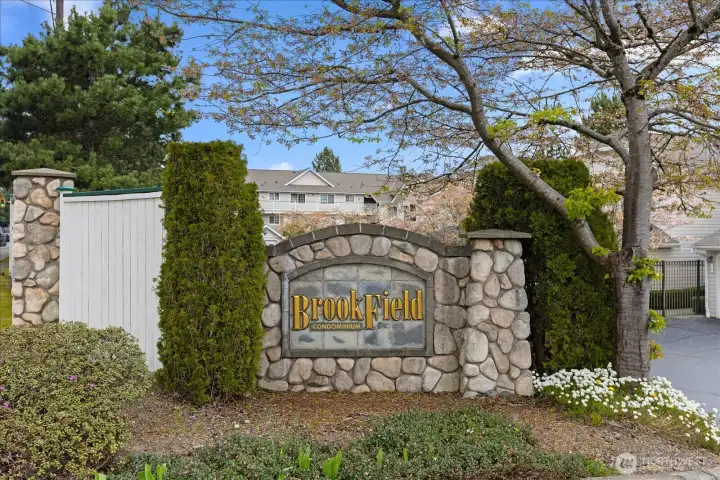 Welcome home to a gated community, conveniently located off 4th Ave and close to transit, I-5 and 405.