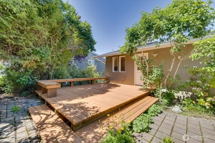 deck off the back entry to kitchen for summer gatherings or cook outs!