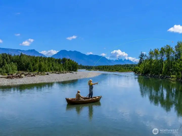 The Skykomish is one of the great fly-fishing rivers and it is best known for its steelhead fishing. Other fish in the Skykomish include Rainbow Trout, Cutthroat Trout, Bull Trout, Coho Salmon, Pink Salmon and more!