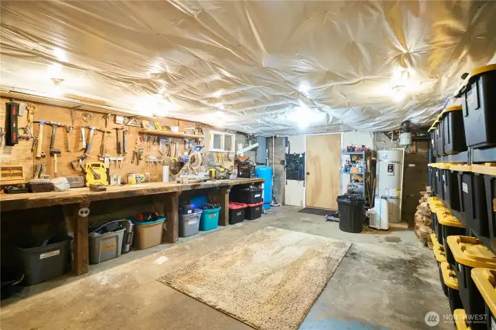 Amazing workshop in your own house! This makes projects a breeze with everything at your fingertips and ready to go. Amazing workshop in your own house! This makes projects a breeze with everything at your fingertips and ready to go.