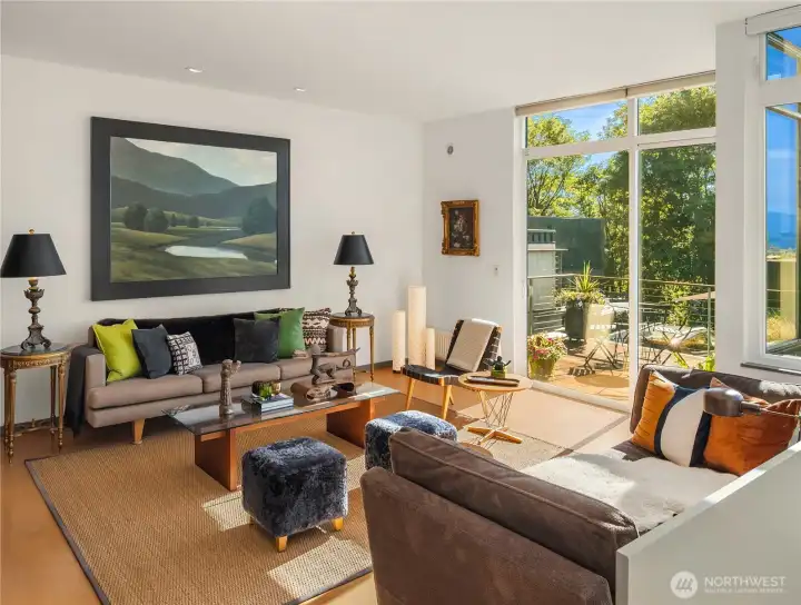 No skinny, hallway-style floor plan, here. You can actually host in these expansive spaces.