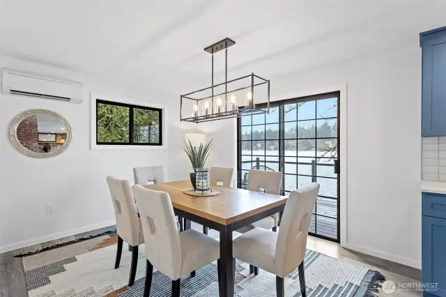 Dining room.