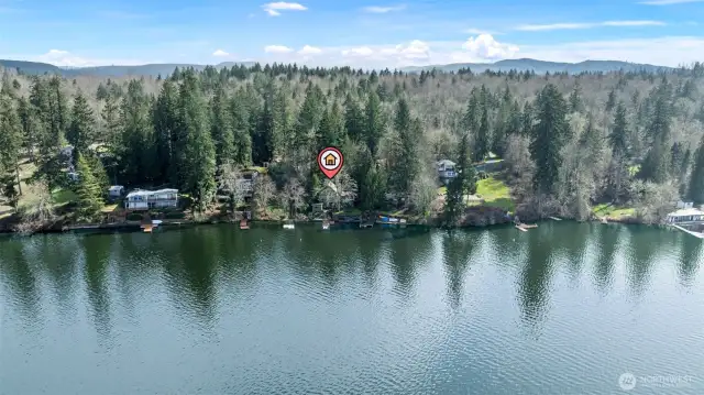 Enjoy waterfront living!