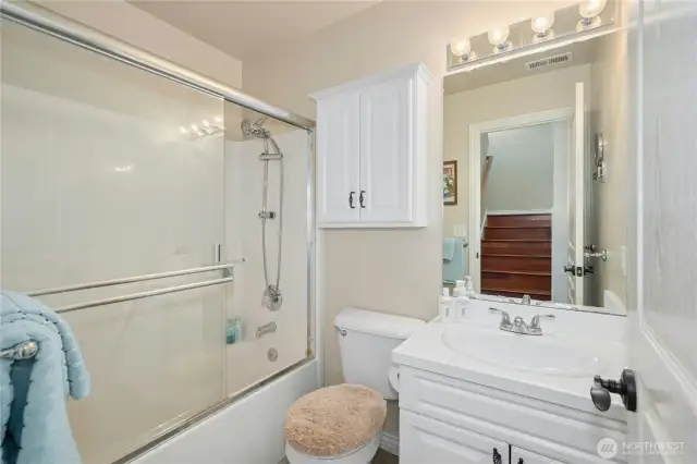 Lower Level Full Bath