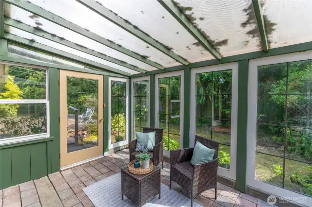 Sunporch off Primary