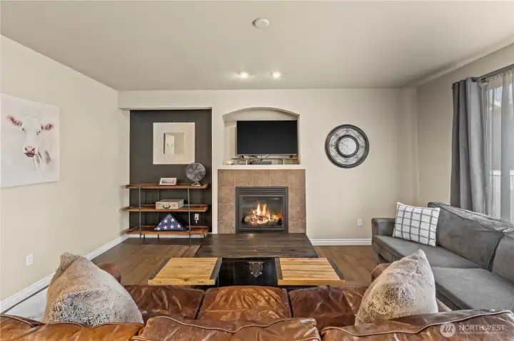 Another look to the living room