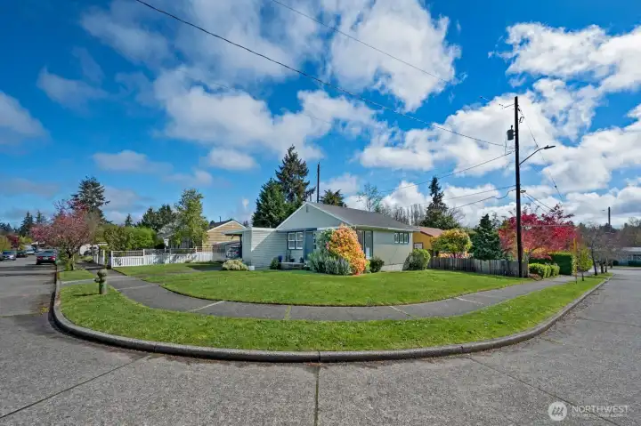 Sunny corner lot feels very spacious!