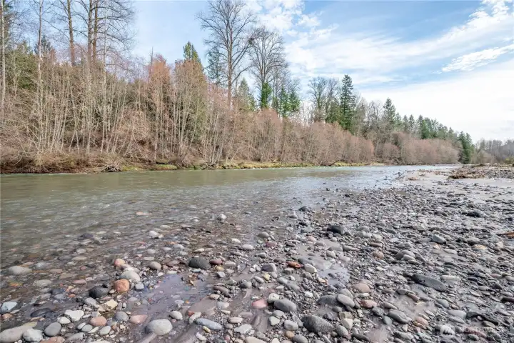 Take a stroll down the beautiful Toutle River.