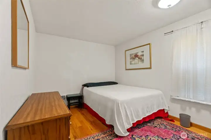 2nd bedroom.