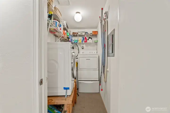 In unit laundry.